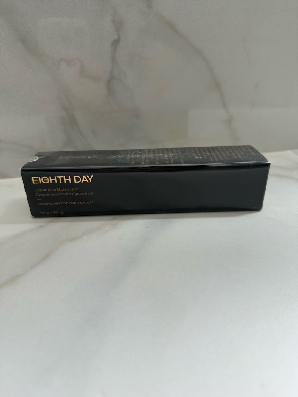 NIB. Eighth Day. Reparative Moisturizer. 30 mL